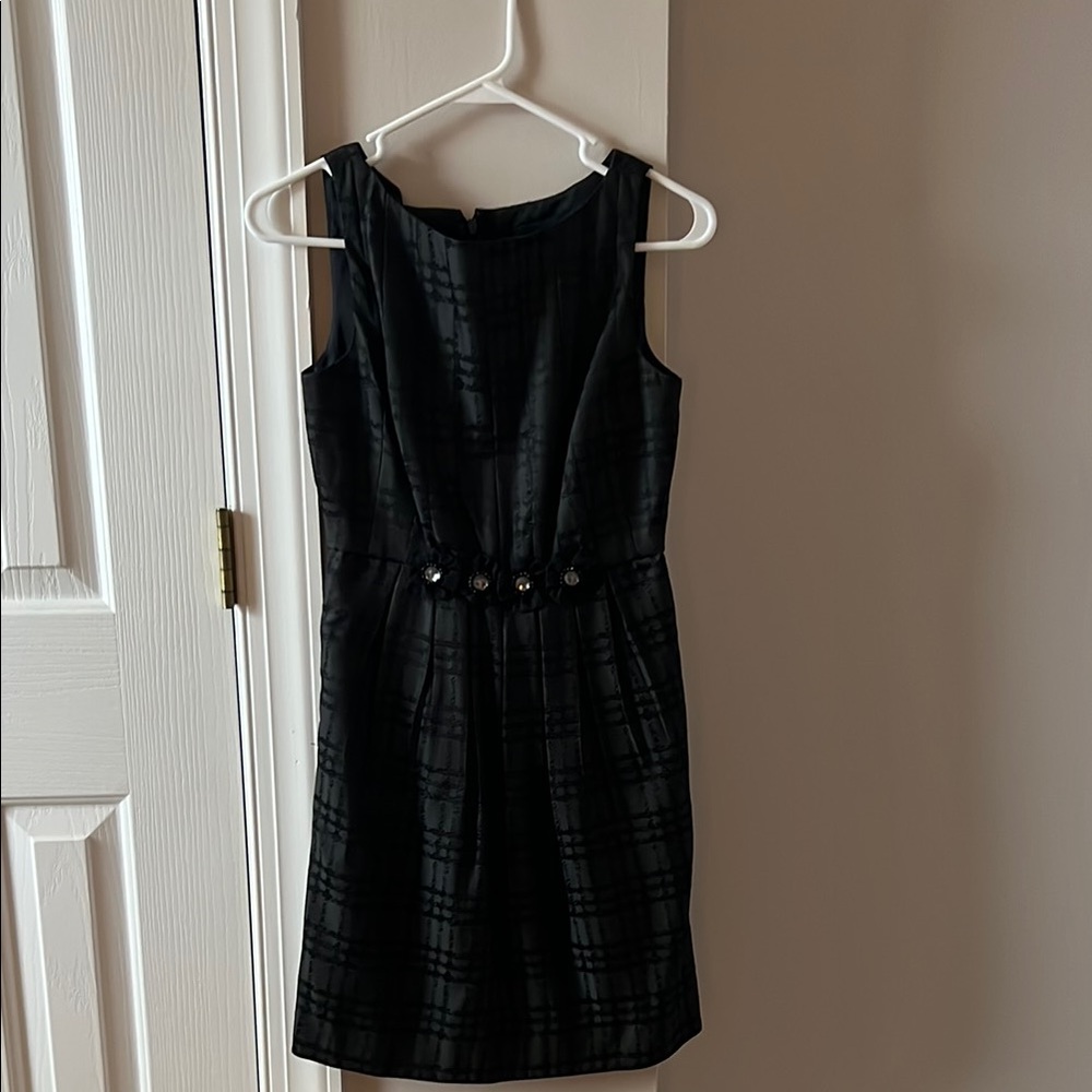Elegant Black Sleeveless Dress